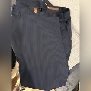 Perry Ellis Men's Navy Pinstripe Shorts